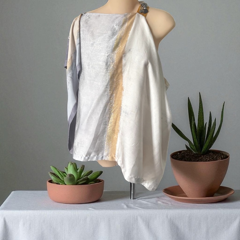 NWT Elegant silver/gold one  shoulder Women's Top sz. 4